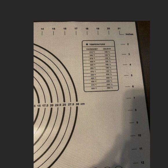 Silicone Baking Mat, Rolling Dough Pad Non-Slip Crease-Resistant Non-Stick - Picture 3 of 4